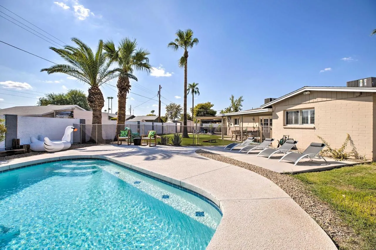 Modern Scottsdale Gem With Pool, Games, Patio And More