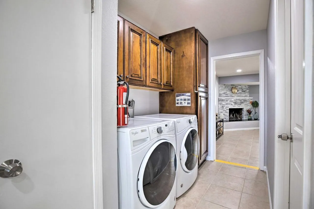 別荘 Modern Scottsdale Gem With Pool, Games, Patio And More