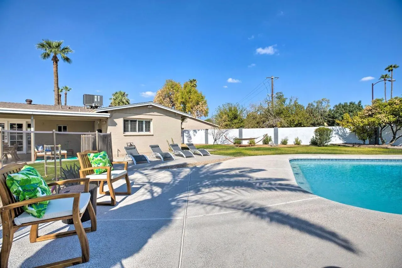 別荘 Modern Scottsdale Gem With Pool, Games, Patio And More